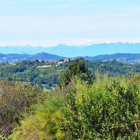 In Casale With Panoramic Vineyard Views *